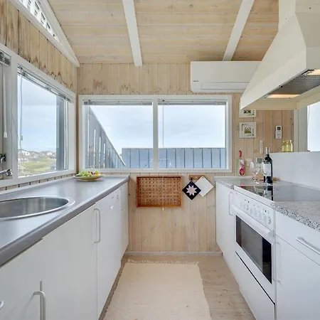 Feriehus Rajna - 95m To The Fjord By Interhome