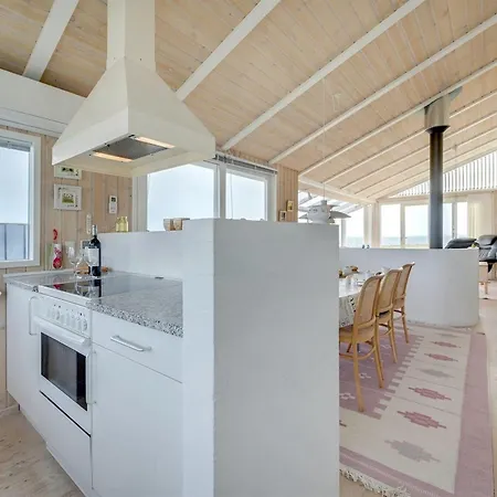 Rajna - 95m To The Fjord By Interhome